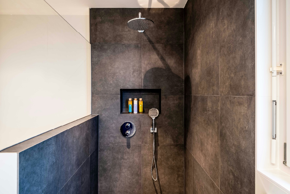 Walk-in Showers & Wet Rooms